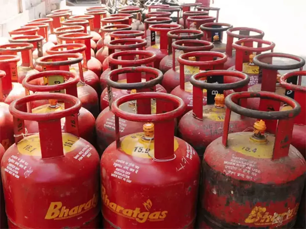 Immediately after the elections, gasoline prices increased in five states, know how expensive the LPG cylinder has become today?