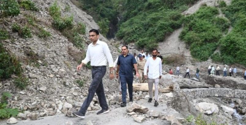 हर पीड़ित तक राहत पहुंचाना प्राथमिकता – डीएम