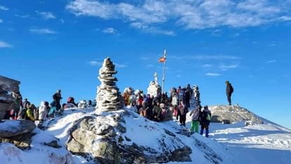 अच्छी खबर: उत्तराखंड आने वाले पर्यटक जान सकेंगे खूबसूरत वादियों की खूबियां, तैयार हो रहे 500 नेचर गाइड