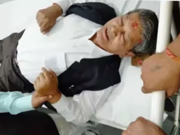 मेरठ-दिल्ली-देहरादून हाईवे पर हादसा, कांग्रेस नेता हरीश रावत की कार दुर्घटनाग्रस्त