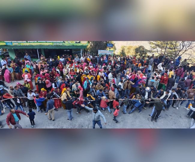 बूढ़ी दिवाली पर मसूरी में उमड़ा उत्साह, लोकनृत्य तांदी और रासौ रहे चर्चा में..