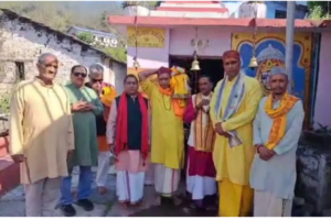 डिम्मर गांव से बदरीनाथ रवाना हुई गाडू घड़ा कलश यात्रा, 23 अप्रैल को खुलेंगे धाम के कपाट