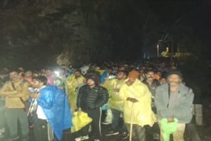 केदारनाथ यात्रा: बारिश से गौरीकुंड-सोनप्रयाग मार्ग पर लैंडस्लाइड, 10 हजार से ज्यादा श्रद्धालु सुरक्षित निकाले