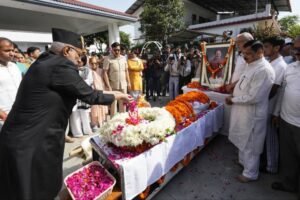 देहरादून पहुंचे उप राष्ट्रपति सीपी राधाकृष्णन, पूर्व मुख्यमंत्री बीसी खंडूड़ी को दी श्रद्धांजलि