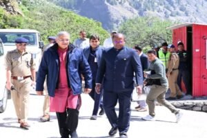उत्तरकाशी पहुंचे मुख्य निर्वाचन आयुक्त ज्ञानेश कुमार, भारत-चीन सीमा से सटे पोलिंग बूथों का किया निरीक्षण