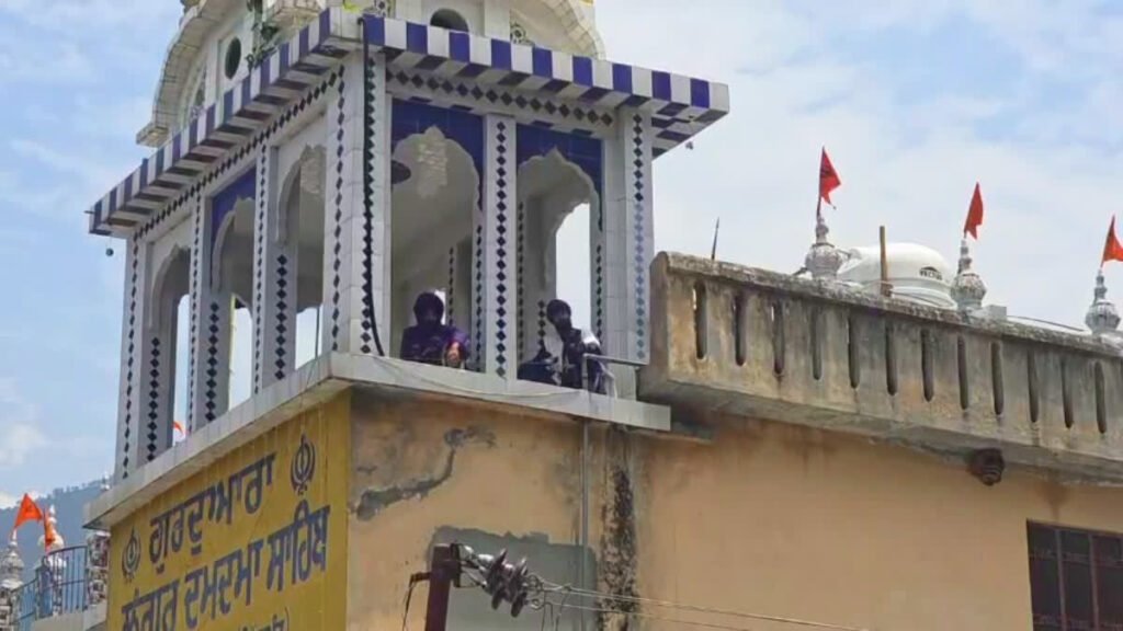 नगरासू गुरुद्वारा विवाद: वार्ता से समाधान की ओर बढ़ रहा मामला, अभी भी डटे हैं 5 निहंग सिख