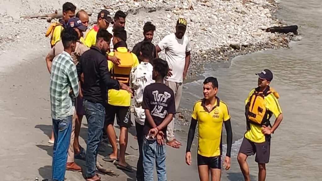 टनकपुर शारदा नदी में बुजुर्ग महिला का शव मिलने से सनसनी, नदी में डूबे दो युवक