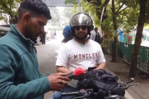 नैनीताल में दोपहिया चालकों को देना होगा ₹100 प्रवेश शुल्क, विरोध में उतरे सभासद, बोर्ड भंग करने की मांग