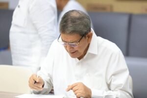 हरीश रावत फिर हुए सक्रिय, दिल्ली में कांग्रेस वर्किंग कमेटी की बैठक में की शिरकत